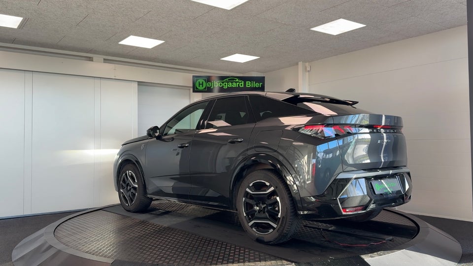 Peugeot e-3008 77 GT Pack 5d