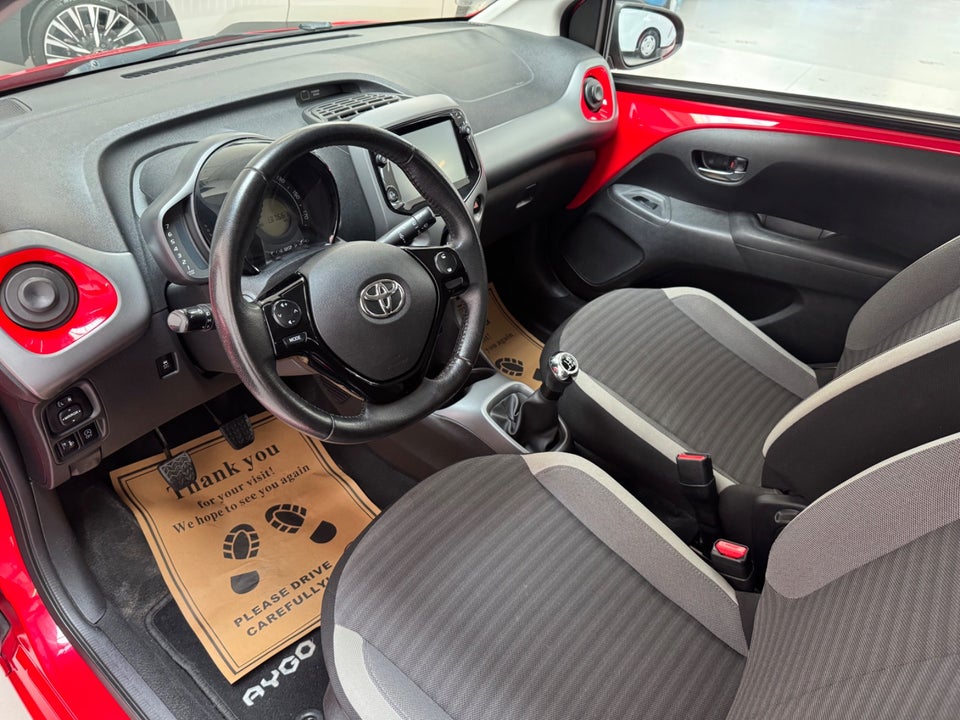 Toyota Aygo 1,0 VVT-i x-plore 5d