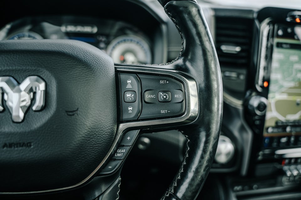 Dodge RAM 1500 5,7 V8 Laramie Crew Cab aut. 4x4 4d