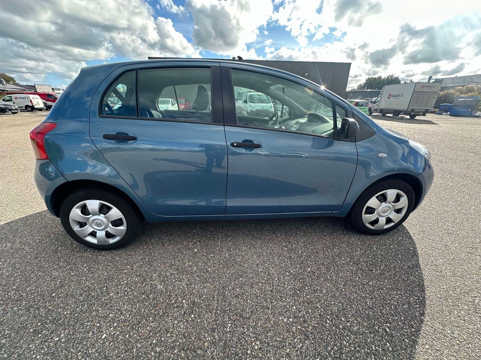 Toyota Yaris 1,3 Luna 5d