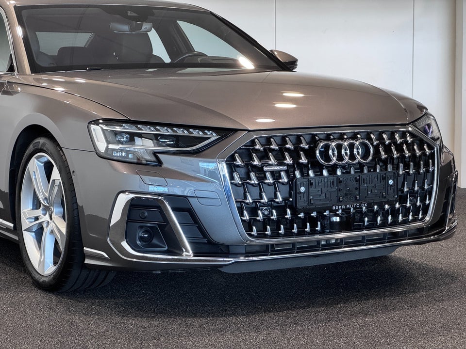 Audi A8 60 TFSi e quattro Tiptr. 4d