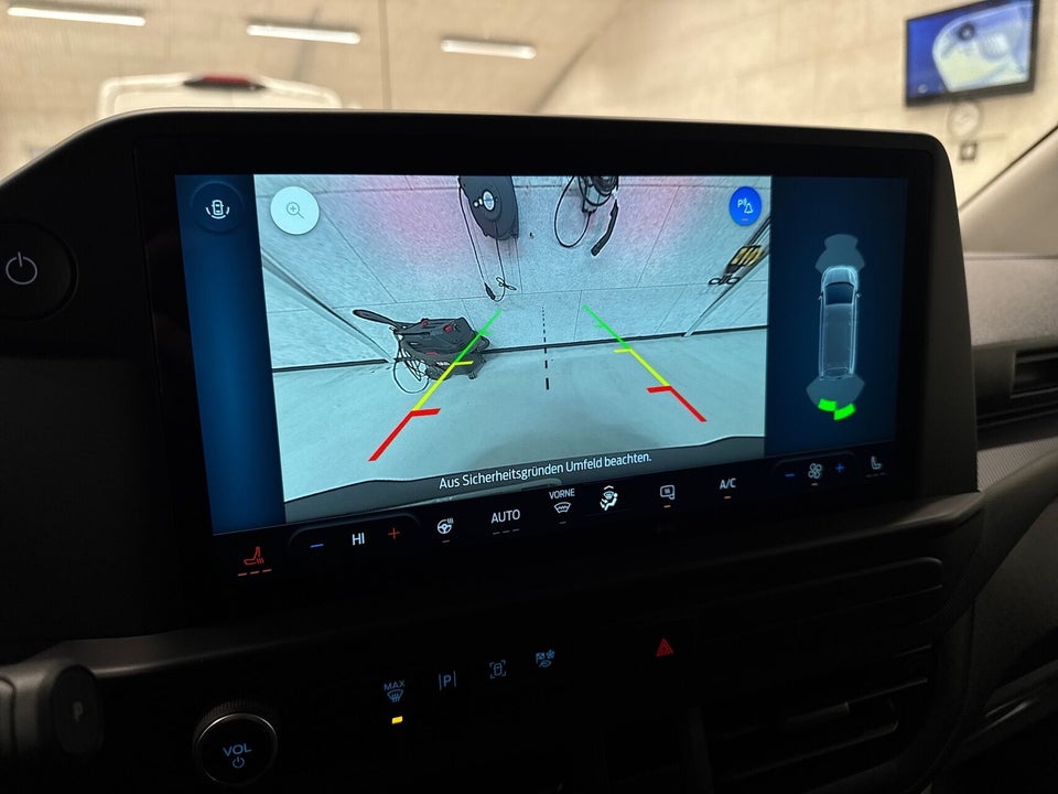 Ford E-Transit Custom 320S 64 Trend