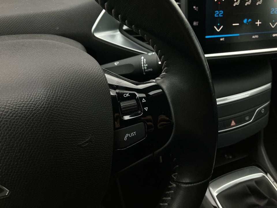 Peugeot 308 1,2 PureTech 130 Style 5d