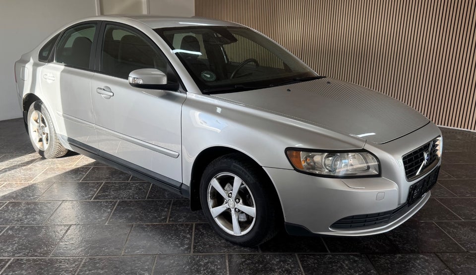Volvo S40 1,6 D Momentum 4d