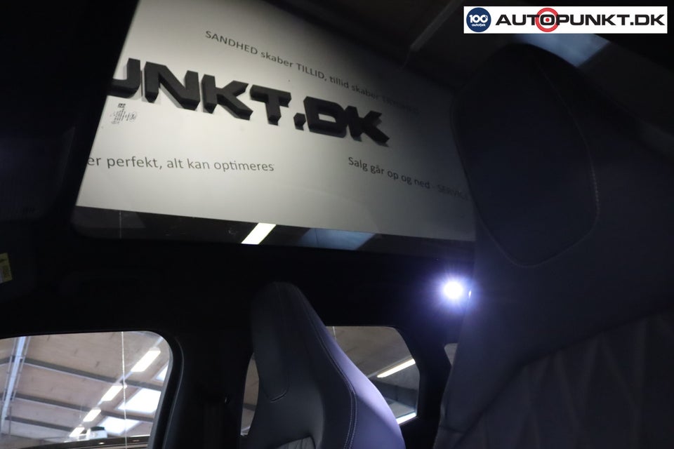 Ford Explorer 82 Premium Extended Range 5d