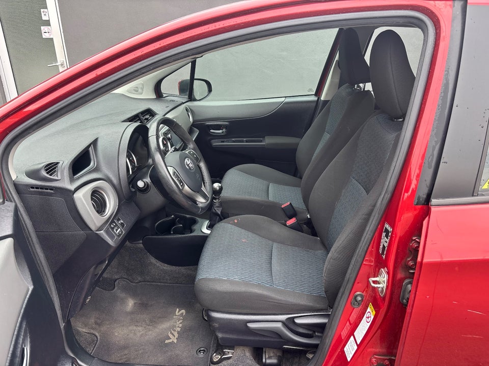 Toyota Yaris 1,3 VVT-i T1 5d