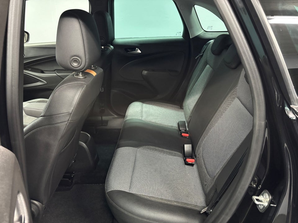 Opel Crossland 1,2 T 110 Sport 5d