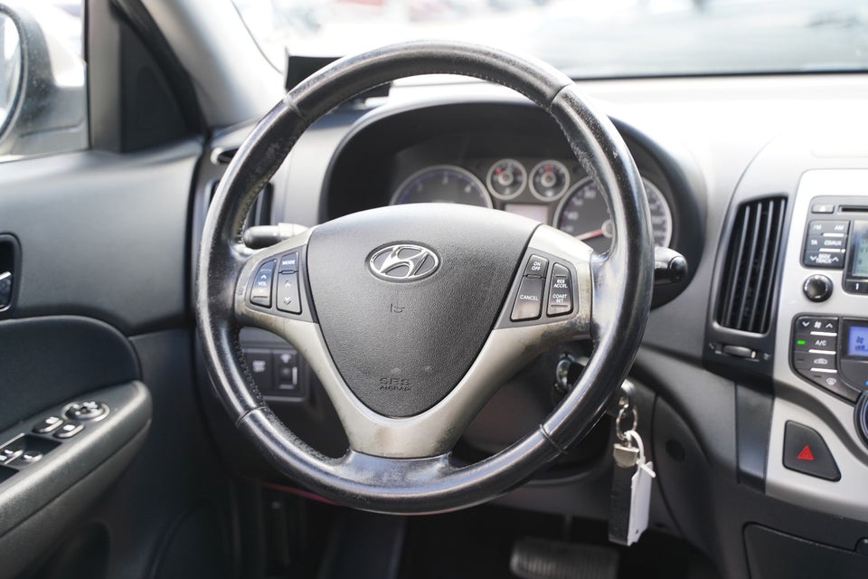 Hyundai i30 1,6 CRDi 115 Comfort CW aut. 5d