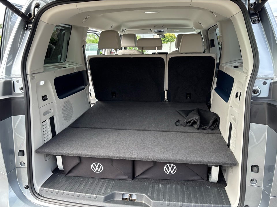 VW ID. Buzz 77 Style 75 Years Edition SWB 5d