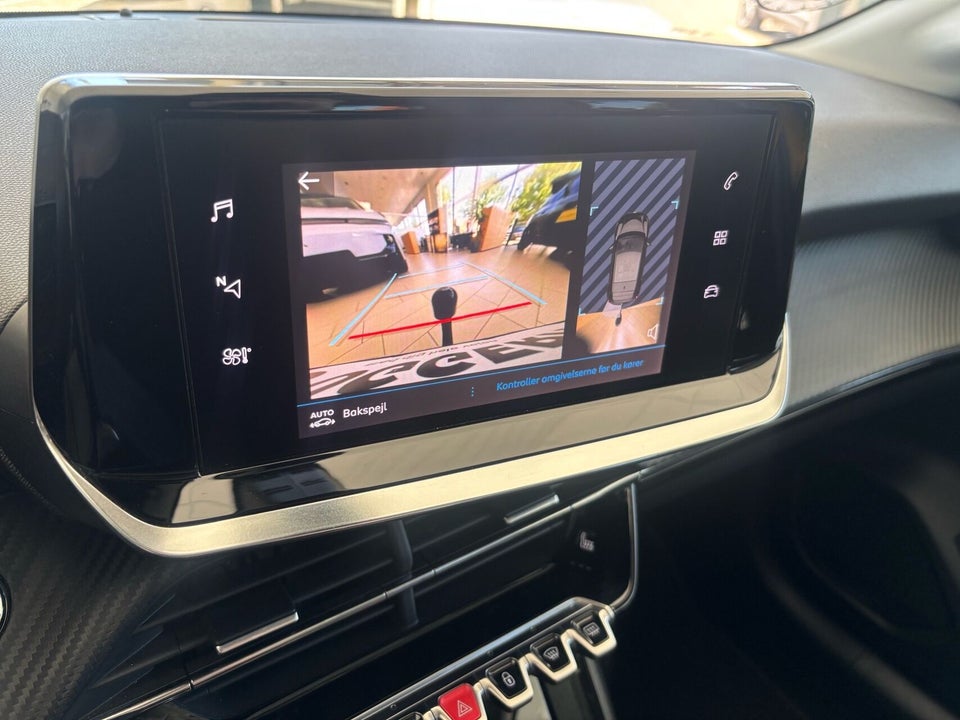 Peugeot 208 1,2 PureTech 100 Allure Sky 5d