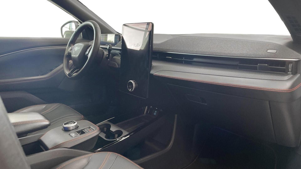 Ford Mustang Mach-E 68 Standard Range AWD 5d
