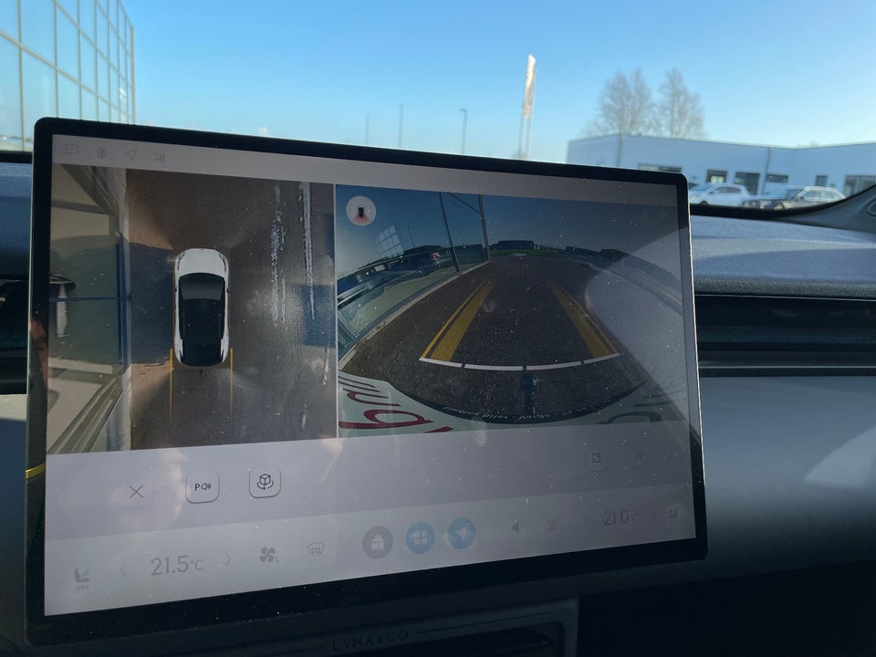 Lynk & Co 02 More 5d