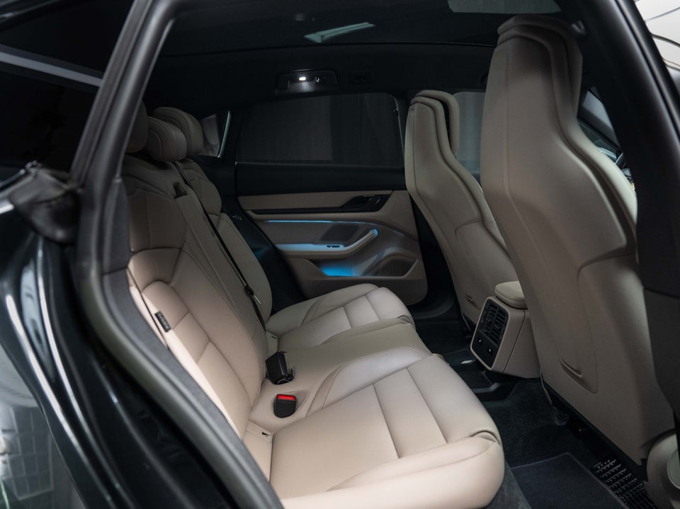 Porsche Taycan 4 Performance+ Cross Turismo 5d