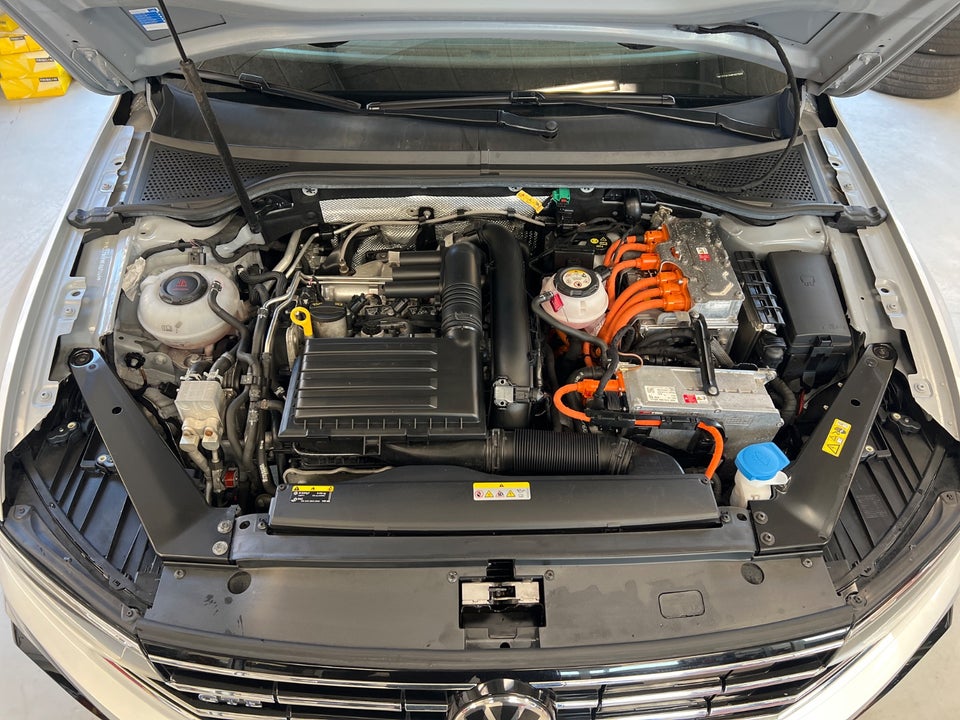 VW Passat 1,4 GTE Variant DSG 5d