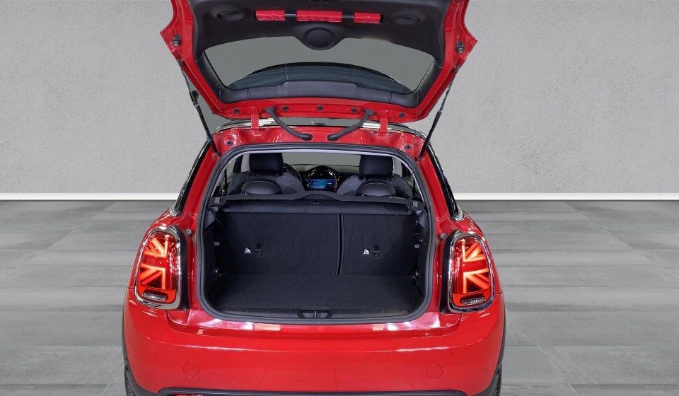 MINI Cooper SE Essential 3d