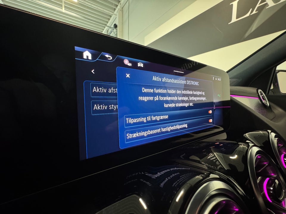 Mercedes EQA300 Progressive 4Matic 5d