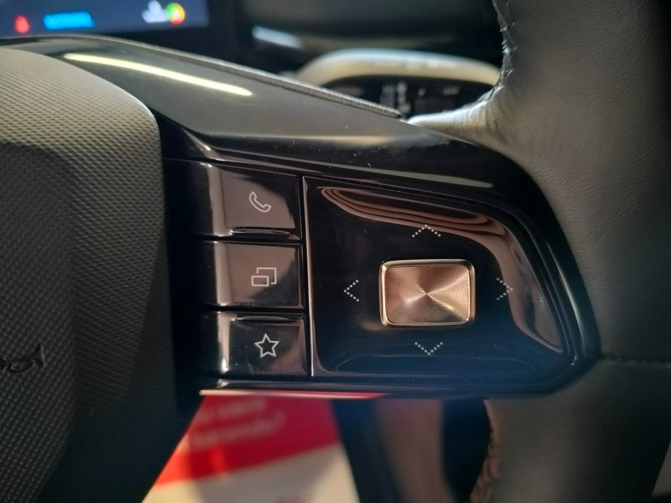 MG 4 77 Luxury Extended Range 5d