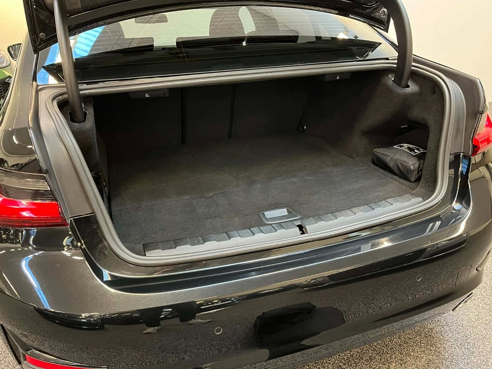 BMW 330e 2,0 Sport Line aut. 4d