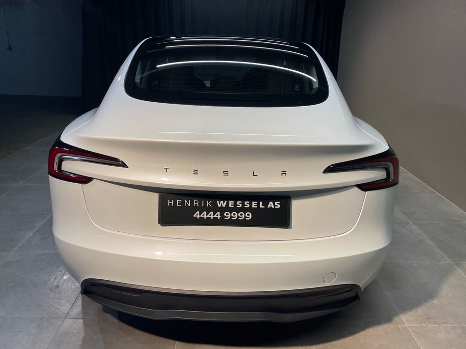 Tesla Model 3 RWD 4d