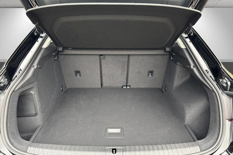 Audi Q3 45 TFSi e Attitude plus Sportback S-tr. 5d