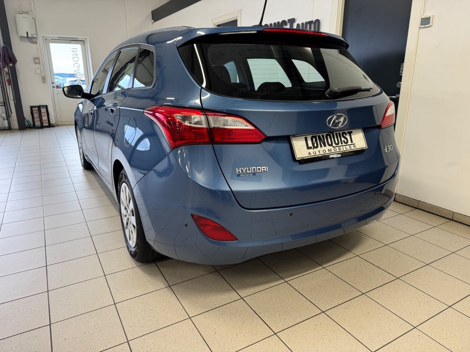 Hyundai i30 1,6 CRDi 110 Active CW 5d