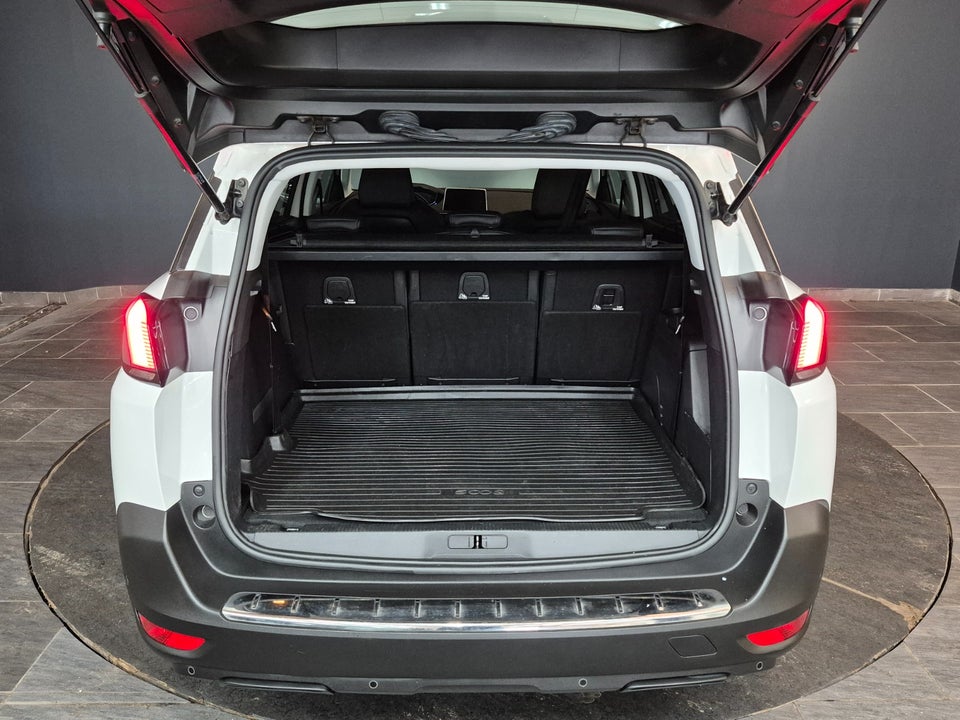 Peugeot 5008 1,2 PureTech 130 Allure EAT8 7prs 5d