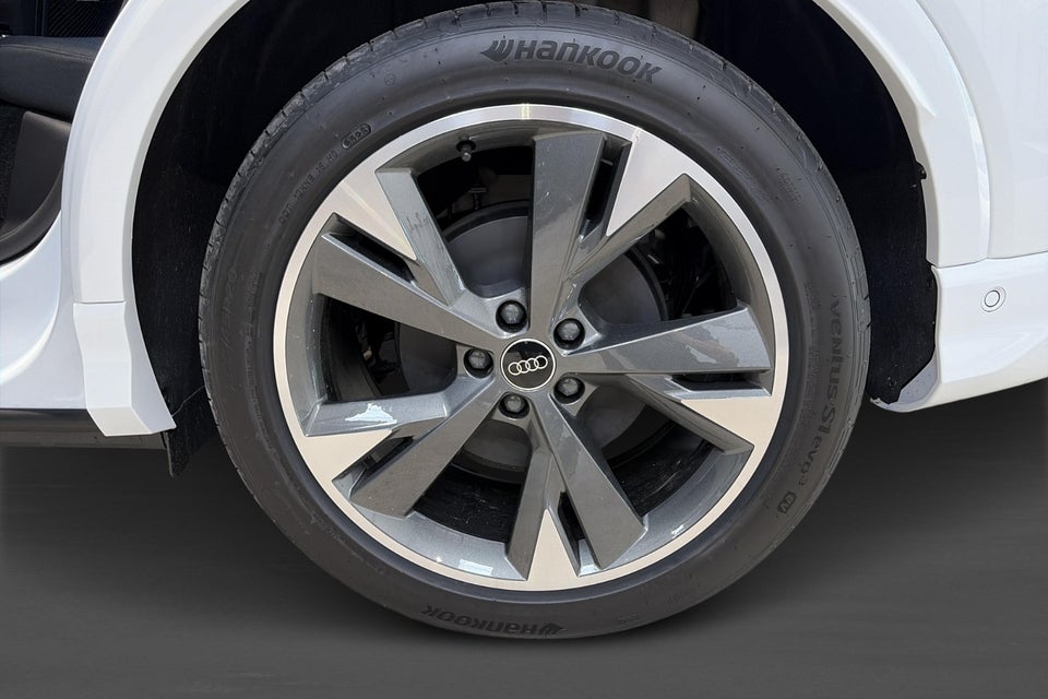 Audi Q4 e-tron performance 5d