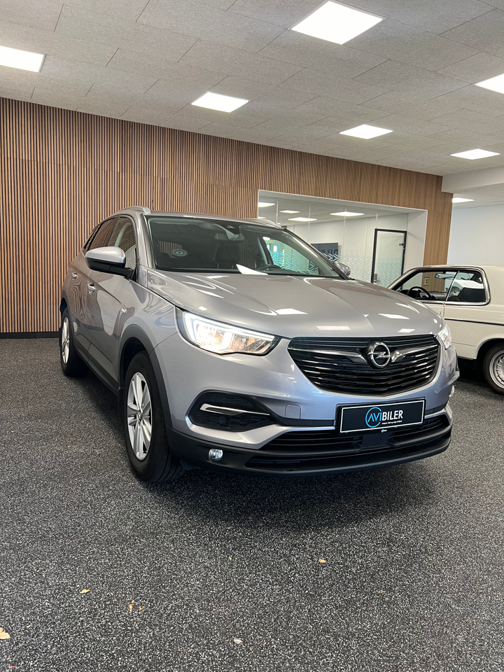 Opel Grandland X 1,2 T 130 Excite 5d