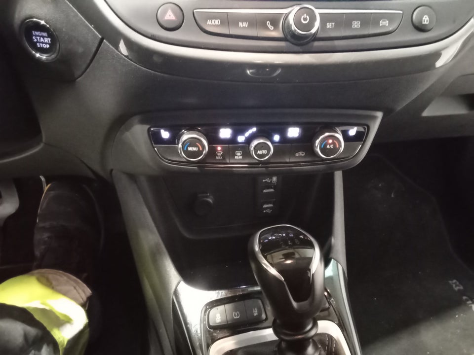 Opel Crossland X 1,2 T 110 Sport 5d