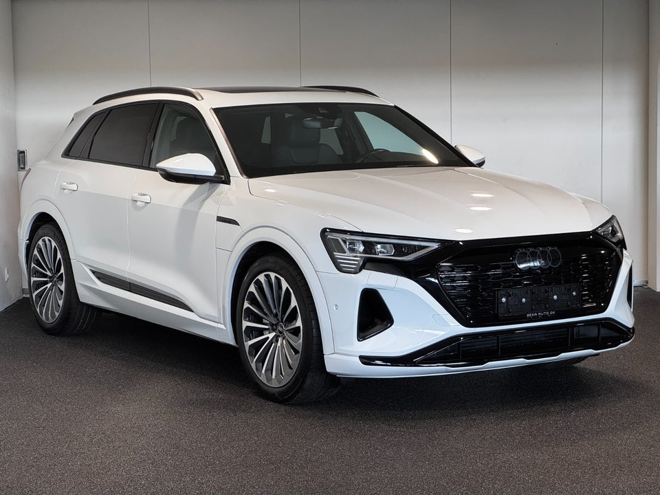Audi Q8 e-tron 50 Prestige quattro 5d