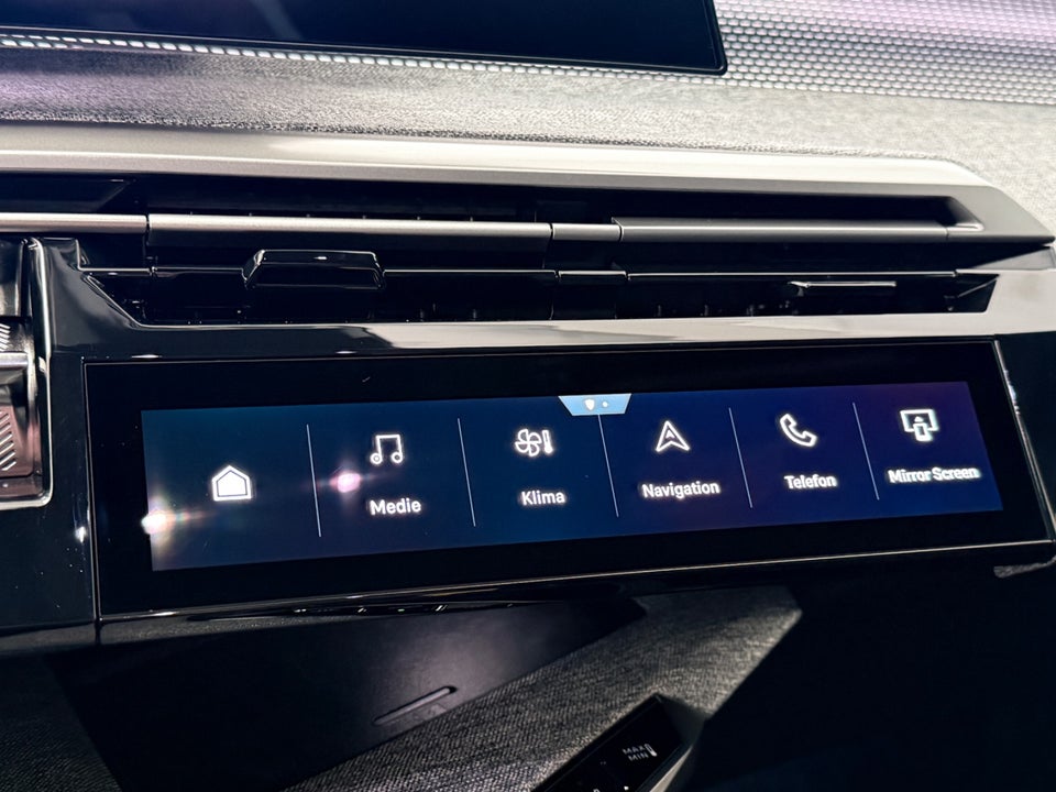 Peugeot e-5008 77 GT Pack 7prs 5d
