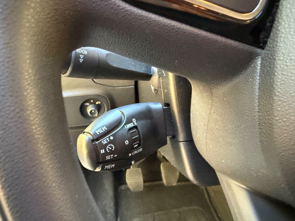 Citroën C3 1,2 PureTech 83 Shine 5d