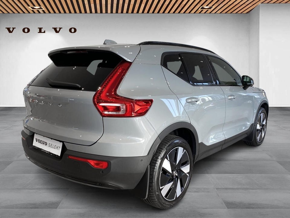 Volvo EX40 Extended Range Plus 5d