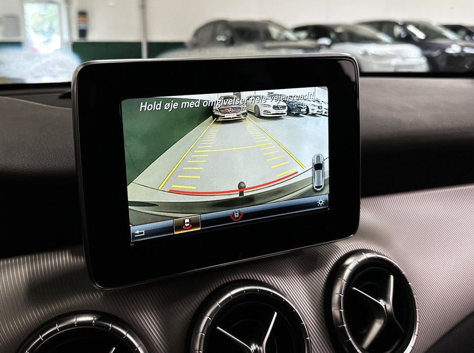 Mercedes CLA180 1,6 Shooting Brake 5d