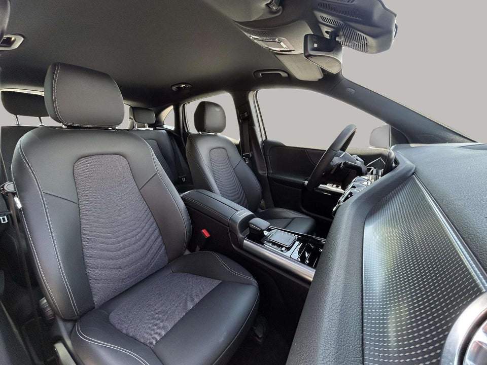 Mercedes EQA350 Progressive 4Matic 5d