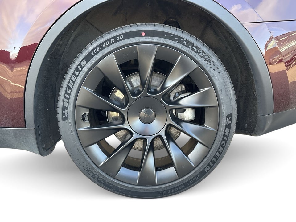 Tesla Model Y Long Range AWD 5d