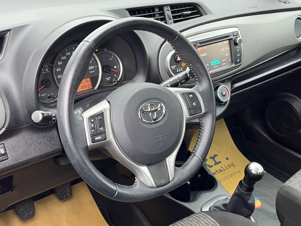 Toyota Yaris 1,0 VVT-i T2 Touch 5d