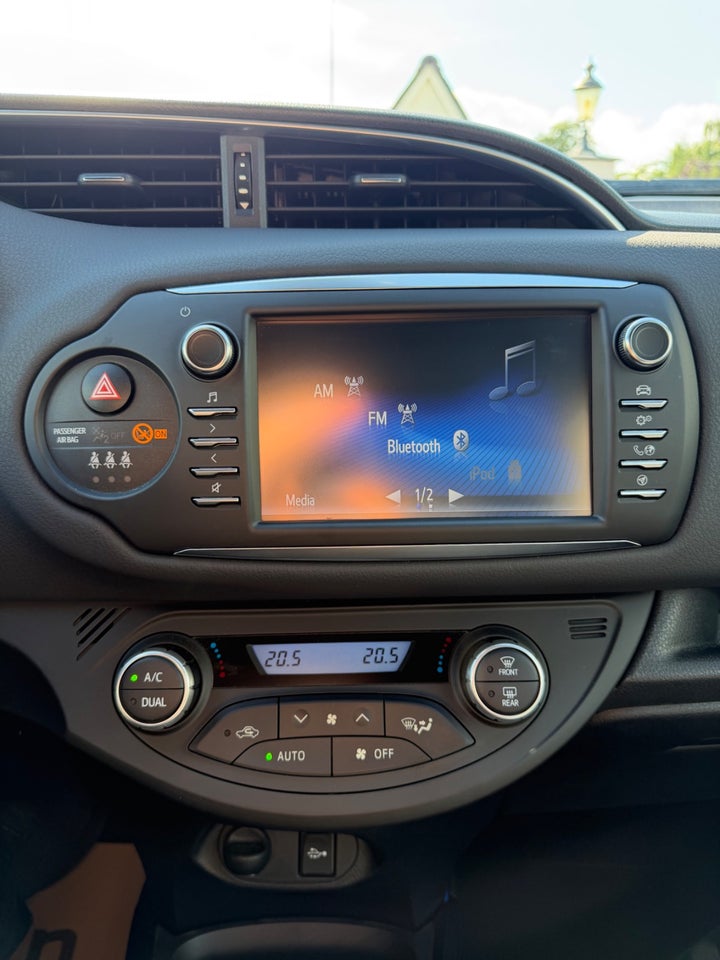Toyota Yaris 1,5 Hybrid Flavour e-CVT 5d