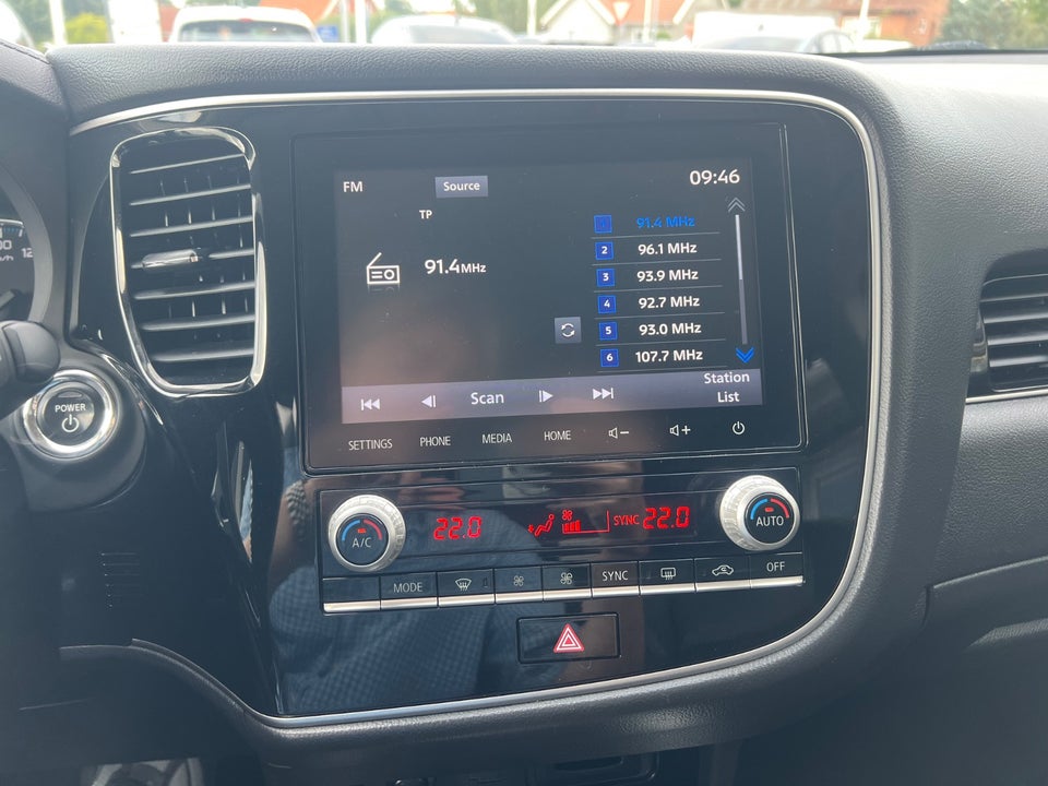 Mitsubishi Outlander 2,4 PHEV Invite+ CVT 4WD 5d