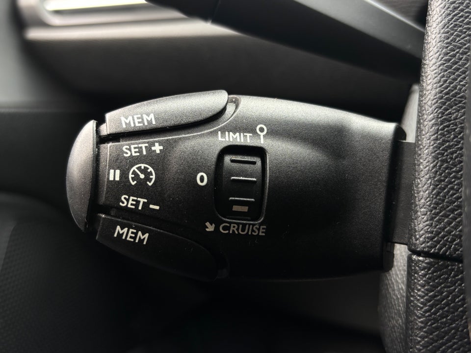 Peugeot 308 1,2 e-THP 130 Allure SW EAT6 5d