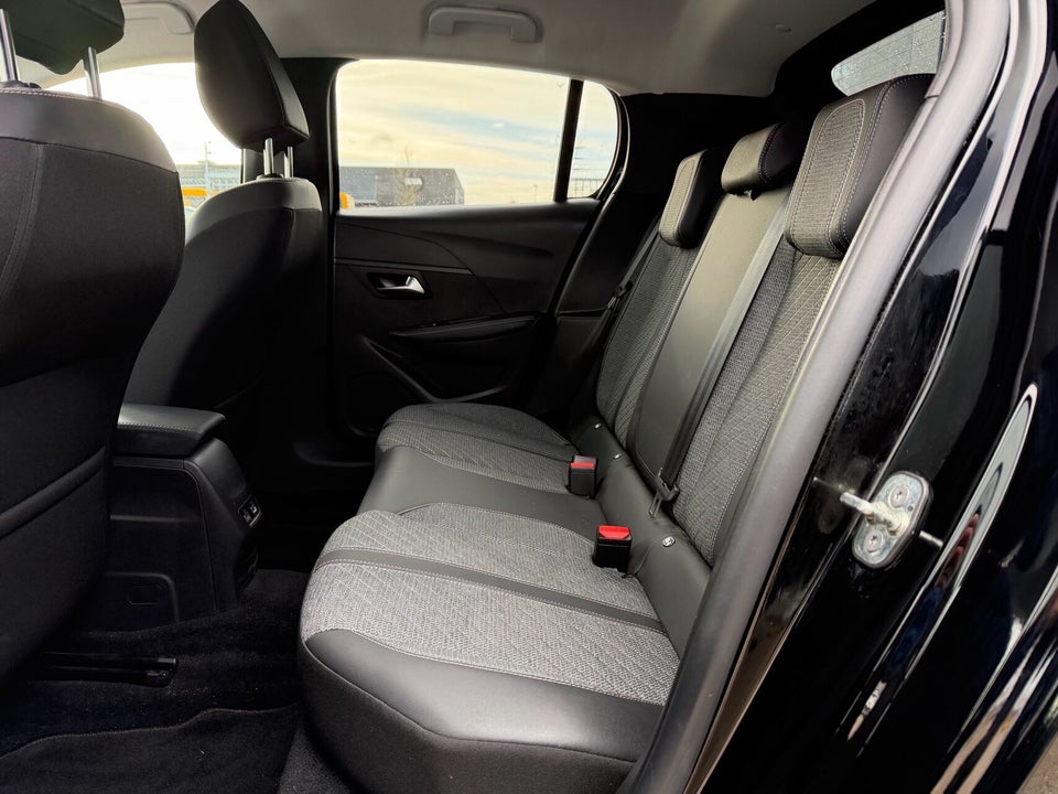 Peugeot 208 1,2 PureTech 100 Allure+ 5d