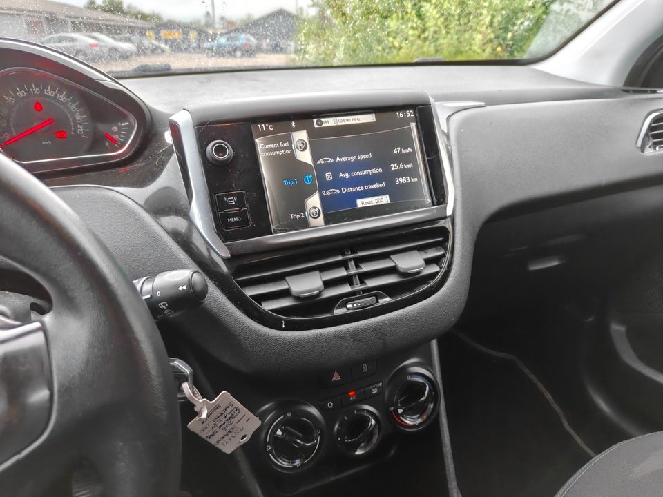 Peugeot 208 1,6 e-HDi 92 Active 5d