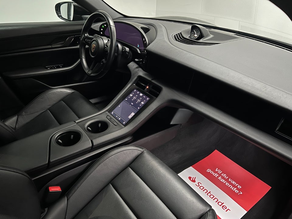 Porsche Taycan Performance+ 4d