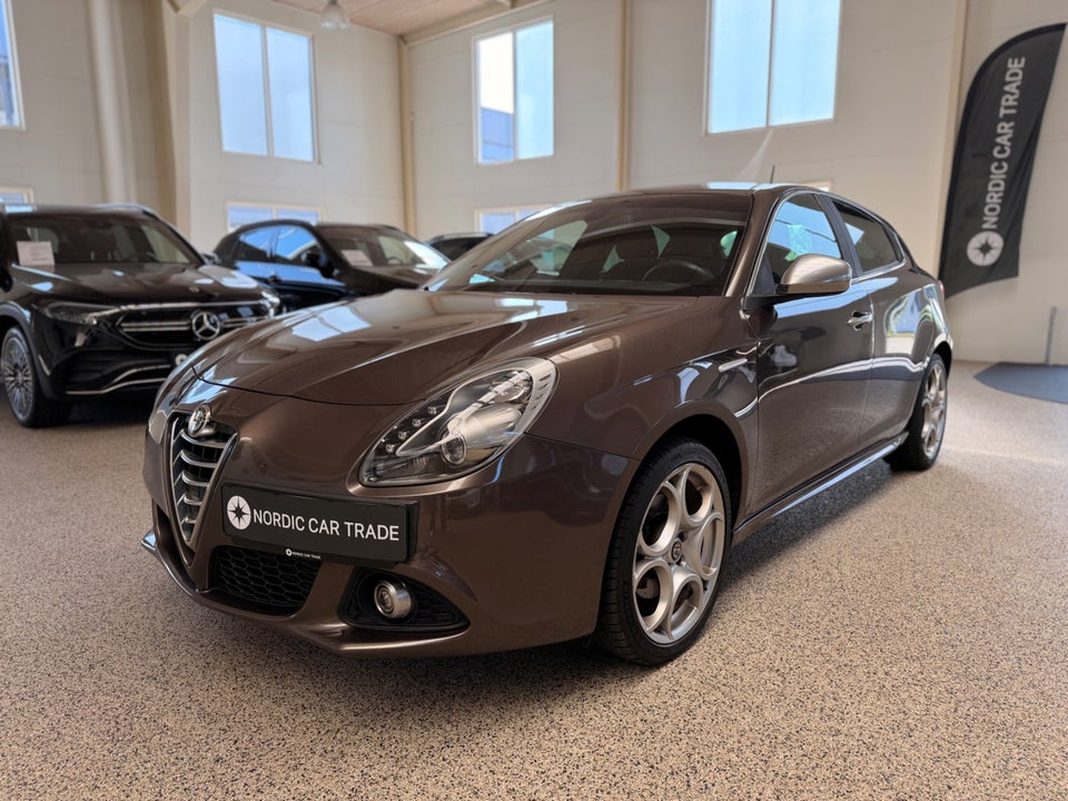 Alfa Romeo Giulietta 2,0 JTD 150 Distinctive 5d