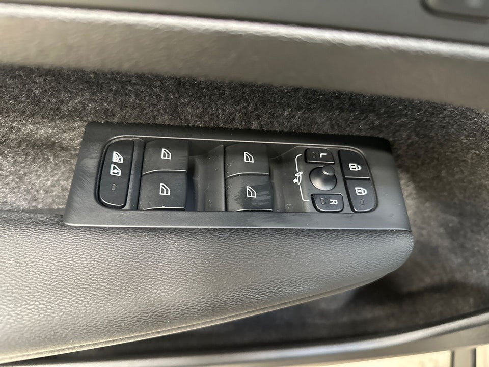 Volvo EX40 Twin Performance Ultra 5d