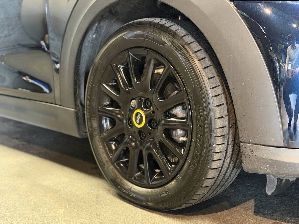 MINI Cooper SE Classic Trim 3d