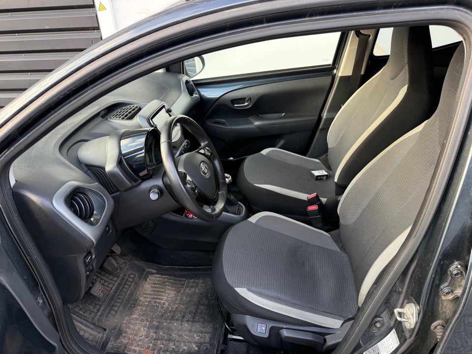 Toyota Aygo 1,0 VVT-i x-sky 5d
