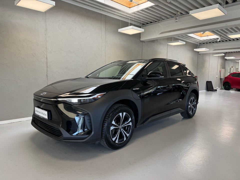 Toyota bZ4X Active 5d