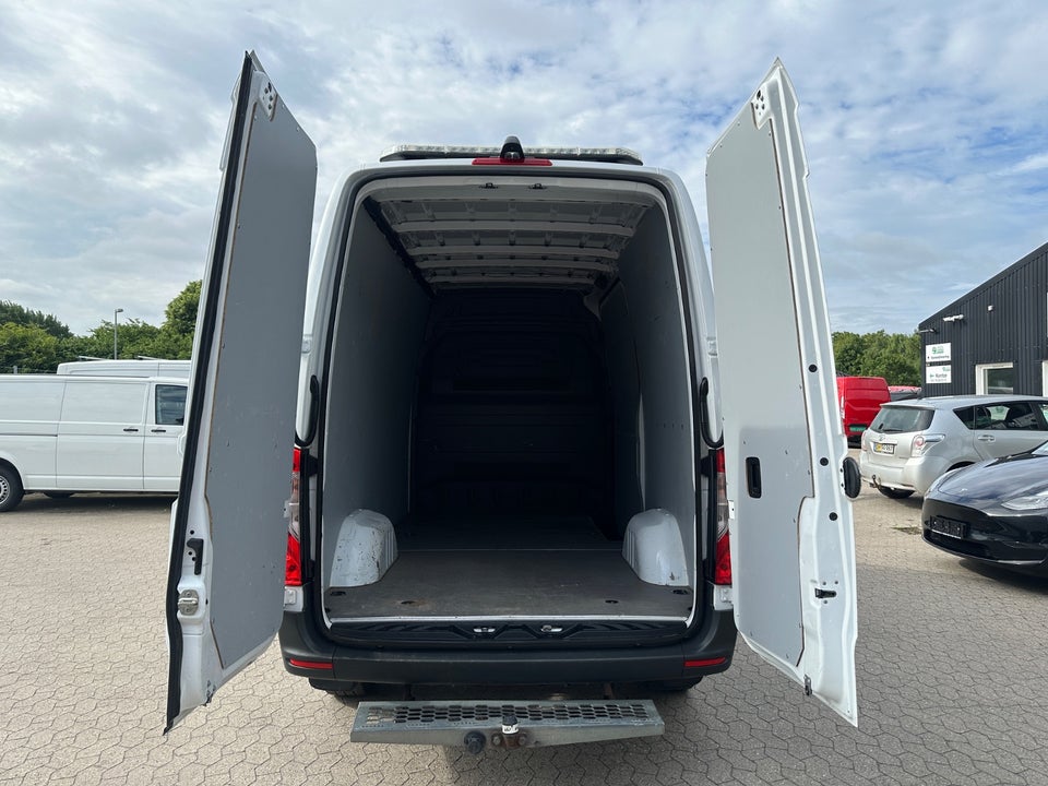 Mercedes Sprinter 317 2,0 CDi A2 Kassevogn aut. RWD