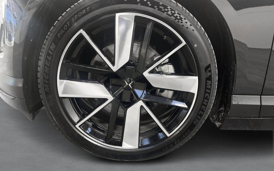 Polestar 4 Long Range AWD 5d